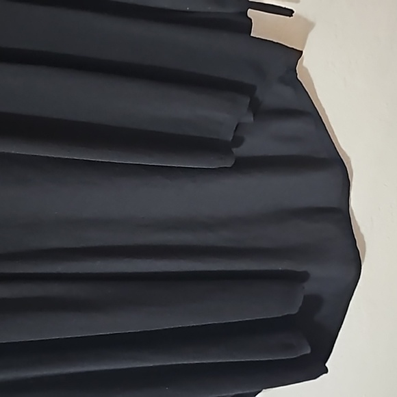 Express Sweater - Picture 3 of 5